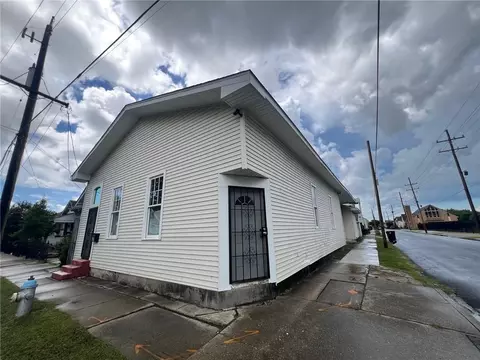 3701 Baronne St, New Orleans, LA 70115