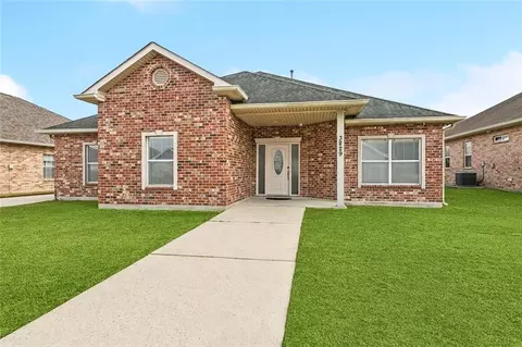 3829 Augustine Ln, Marrero, LA 70072