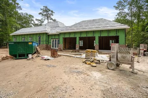 Exterior - 30 Oaklawn Dr, Covington, LA 70433 photo 2 of 6