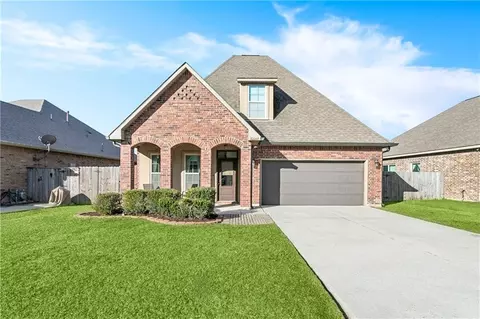 70057 Hirson Ct, Madisonville, LA 70447