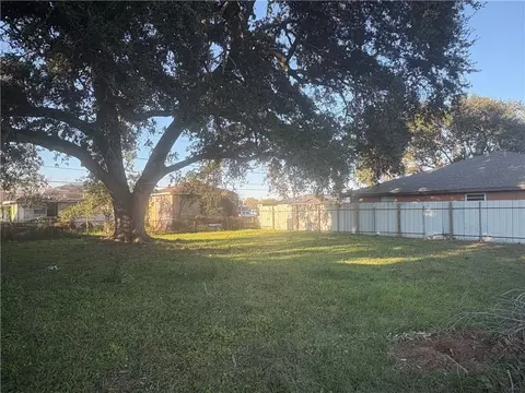 2500 Kenneth Dr, Violet, LA 70092 photo 1