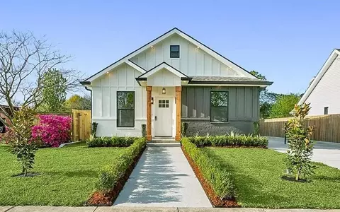 308 10 Riess Pl, Chalmette, LA 70043