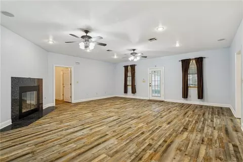 Living - 220 Warrior Trce, Covington, LA 70435 photo 4 of 6