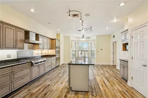 Kitchen - 220 Warrior Trce, Covington, LA 70435 photo 3 of 4