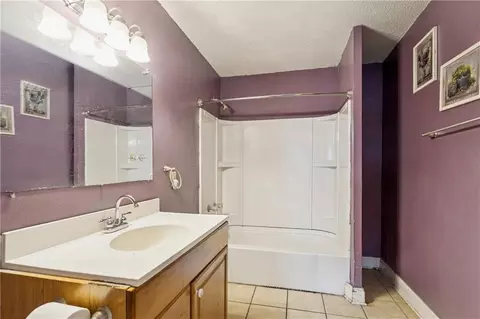 Bath - 220 Warrior Trce, Covington, LA 70435 photo 6 of 7