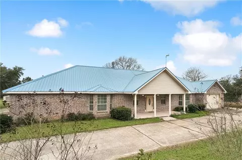 Exterior - 220 Warrior Trce, Covington, LA 70435 photo 2 of 4