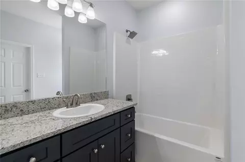 Bath - 435 Pine St, Independence, LA 70443 photo 2 of 2