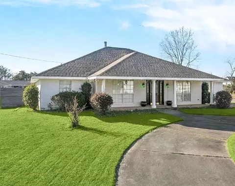 112 Bedford St, Laplace, LA 70068