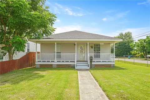 1401 Claiborne Dr, Jefferson, LA 70121
