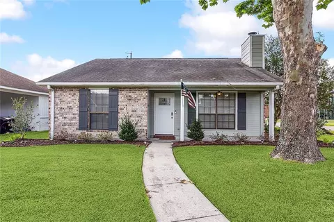 759 Fountain View Dr, Baton Rouge, LA 70820