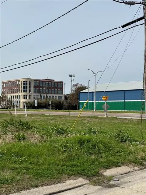 Veterans Memorial Boulevard, Kenner, LA 70062
