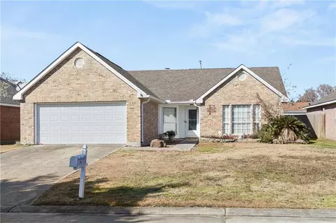 5436 Clearpoint Dr, Slidell, LA 70460
