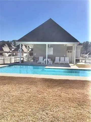 Exterior - 201 Emerald Oaks Dr, Covington, LA 70433 photo 2 of 3