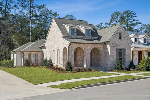 Exterior - 331 Randolph Ct, Covington, LA 70433 photo 2 of 3