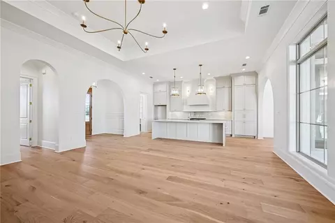 Living - 331 Randolph Ct, Covington, LA 70433 photo 3 of 3