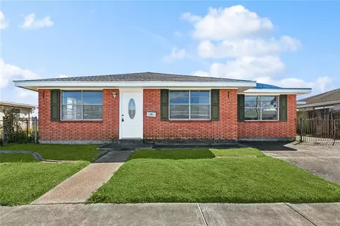 2201 Veronica Dr, Chalmette, LA 70043