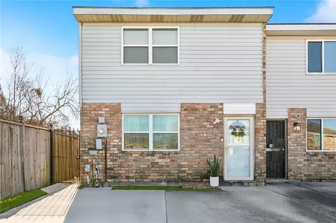 11830 W Barrington Dr, New Orleans, LA 70128