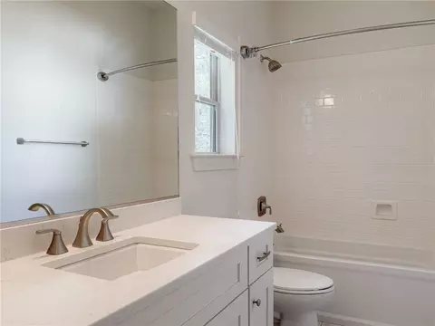 Bath - 413 Tiger Ave, Covington, LA 70433 photo 1 of 3