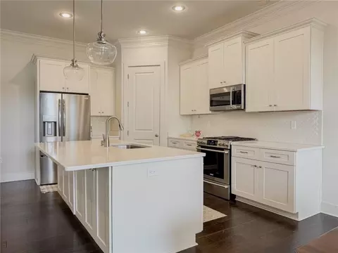 Kitchen - 413 Tiger Ave, Covington, LA 70433 photo 4 of 7