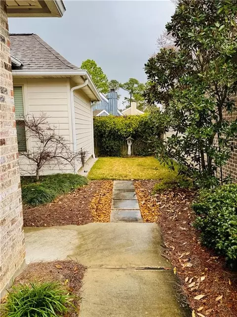 Exterior - 413 Tiger Ave, Covington, LA 70433 photo 5 of 8