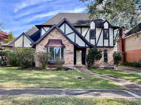 46 Yellowstone Dr, New Orleans, LA 70131