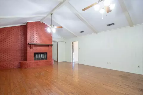 Living - 664 Central Ave, Reserve, LA 70084 photo 1 of 6