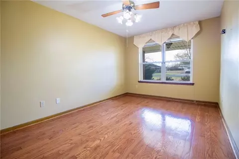 Living - 664 Central Ave, Reserve, LA 70084 photo 6 of 6