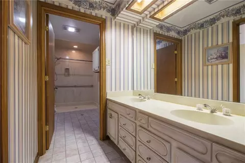 Bath - 664 Central Ave, Reserve, LA 70084 photo 2 of 5