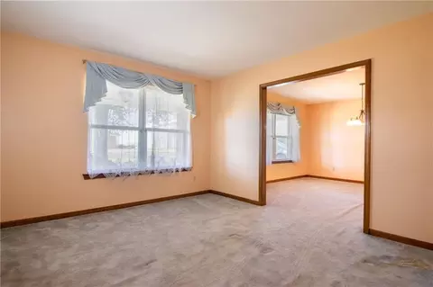 Living - 664 Central Ave, Reserve, LA 70084 photo 4 of 6