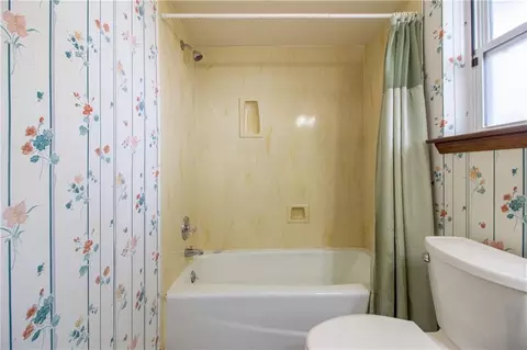 Bath - 664 Central Ave, Reserve, LA 70084 photo 3 of 5