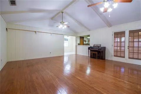 Living - 664 Central Ave, Reserve, LA 70084 photo 3 of 6