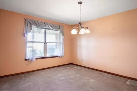 Living - 664 Central Ave, Reserve, LA 70084 photo 5 of 6