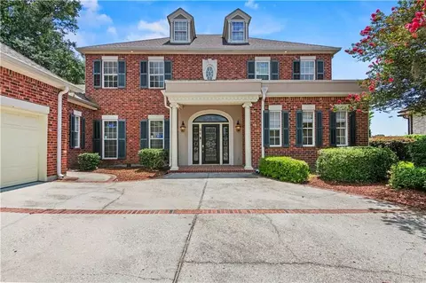 31 Cypress Point Ln, New Orleans, LA 70131