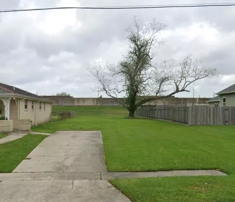 6404 Bellaire Dr, New Orleans, LA 70124