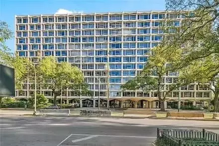 2100 St Charles Ave #12M, New Orleans, LA 70130