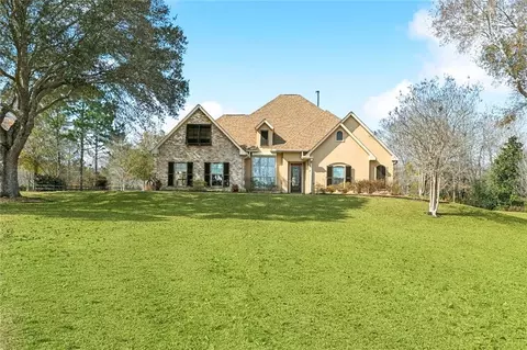 81081 Blue Heron Dr, Bush, LA 70431
