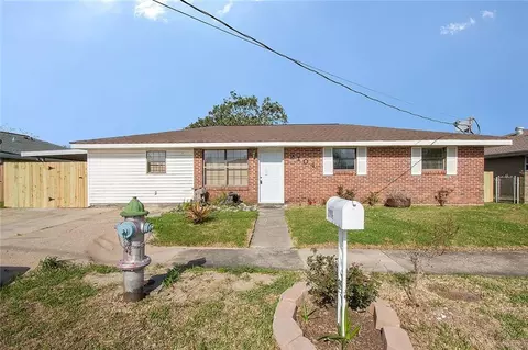 2104 Lena Dr, Chalmette, LA 70043