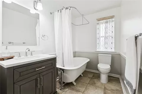 Bath - 513 Maryland Dr, Luling, LA 70070 photo 3 of 3