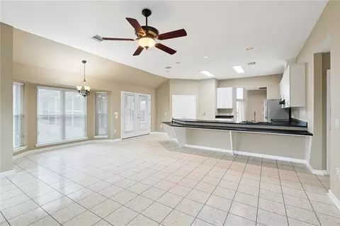 Living - 513 Maryland Dr, Luling, LA 70070 photo 4 of 8