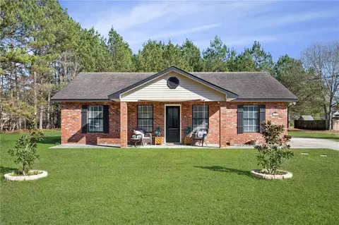11082 Martin Ln, Tickfaw, LA 70466