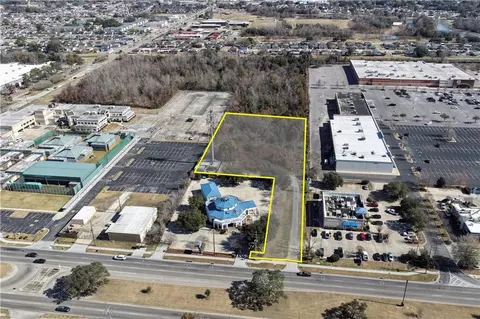 1705 Manhattan Blvd, Harvey, LA 70058
