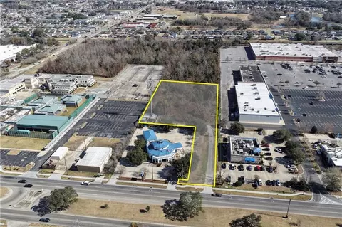 1705 Manhattan Blvd, Harvey, LA 70058