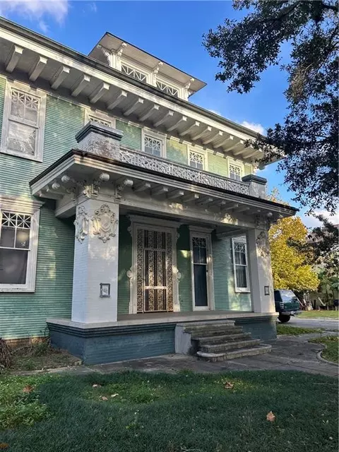 2221 Esplanade Ave, New Orleans, LA 70119