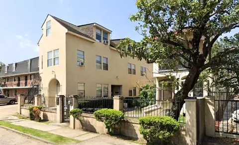 2127 Carondelet St, New Orleans, LA 70130
