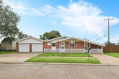 30 Helis Dr, Westwego, LA 70094