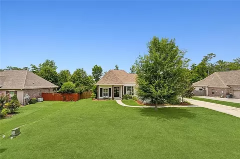 172 Coquille Dr, Madisonville, LA 70447