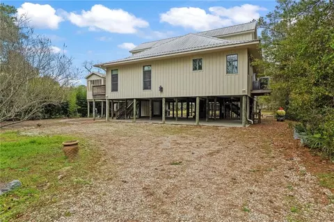 26545 Mildred Dr, Lacombe, LA 70445