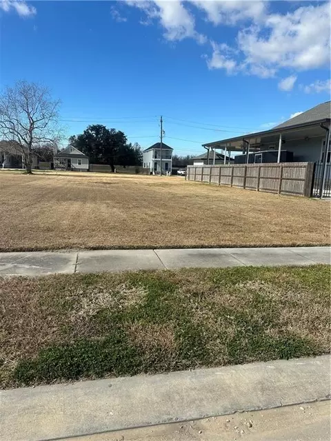 1926 Rose St, Arabi, LA 70032