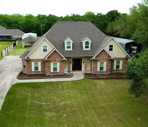 2335 Jean Lafitte Blvd, Jean Lafitte, LA 70067