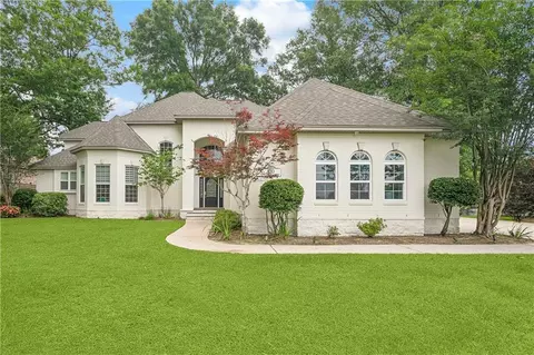 733 Plantation Dr, Abita Springs, LA 70420